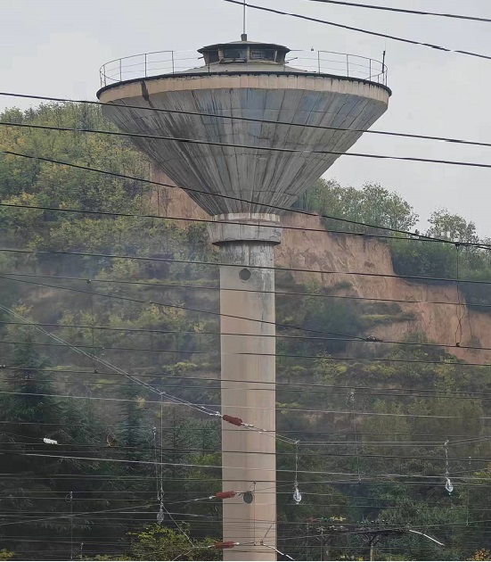 杭州人工拆除水塔：展现技术力量与安全保障